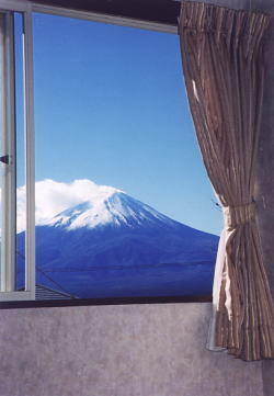 ２Ｆ（寝室）から富士山の眺望
