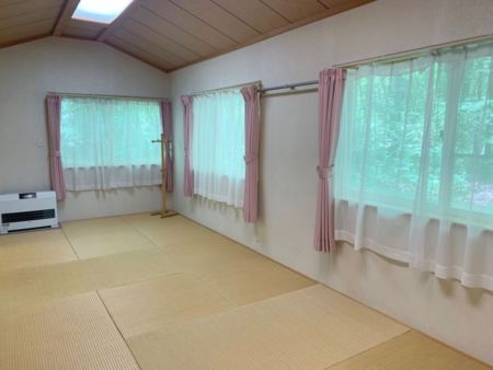 1階寝室(布団6組）