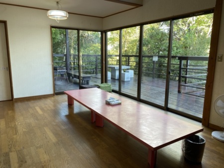 吹抜けで開放的な空間