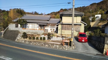 湖庵寸座亭の全景