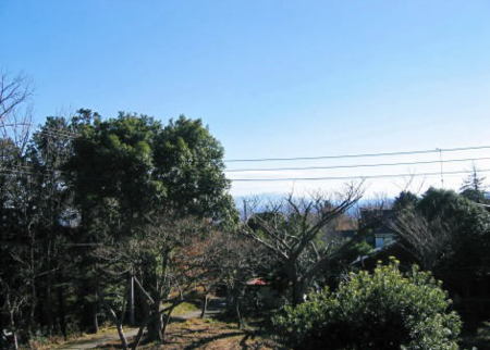 伊豆大島を望むロケーション（2階デッキ）