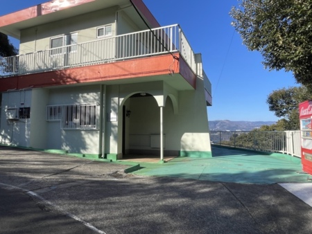 駐車場は3～4台　別にも有り