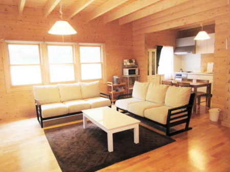 ゆったり寛げるリビング・ダイニング