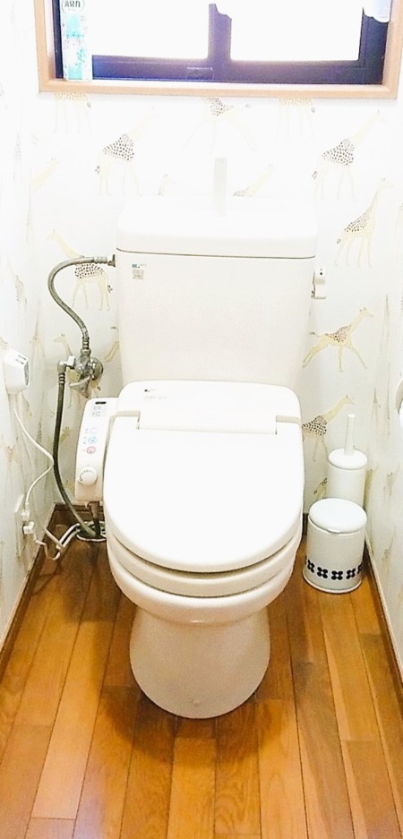 あっちのトイレは