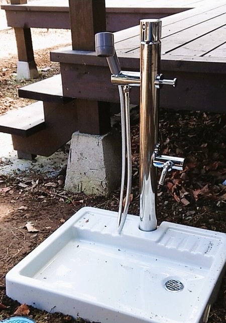 ワンちゃん専用足洗い水栓あります