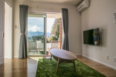 【貸別荘ゆうしん・１階】リビング兼寝室