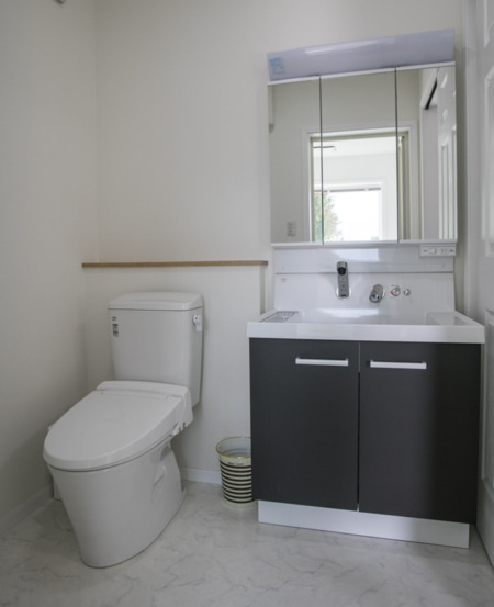 【貸別荘ゆうしん・１階】洗面所