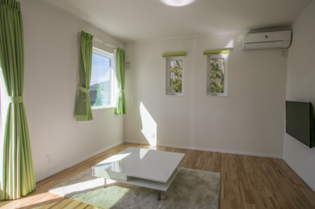 【貸別荘ゆうしん・２階】リビング兼寝室