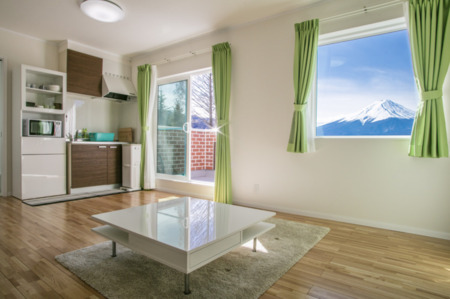 【貸別荘ゆうしん・２階】