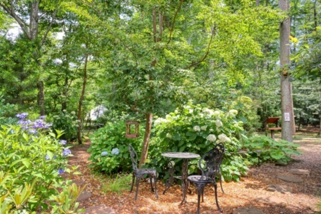 自然豊かなプライベートガーデン付