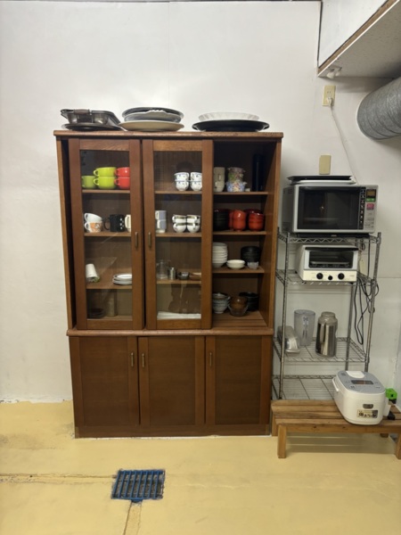お皿、調理器具は揃っています。