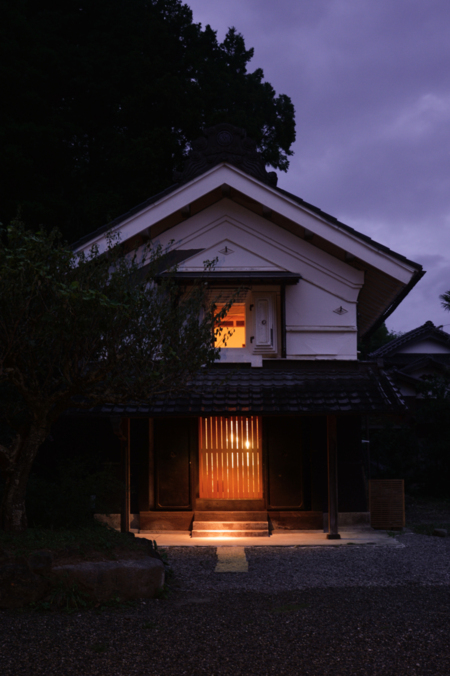 夜は包みこまれるような空間です