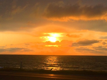 岩内港からの夕日