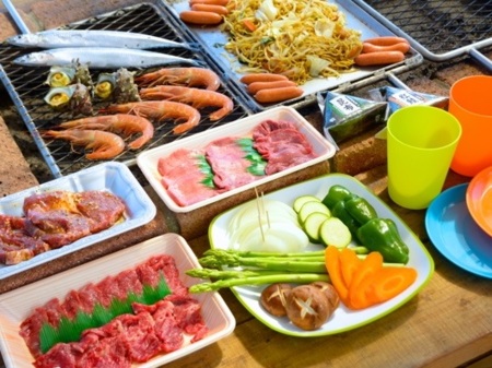 沢山の地元食材を持ち込みBBQ！！