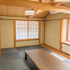 2階の部屋はダークカラーの琉球畳