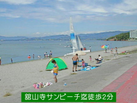 徒歩2分程　海水浴が出来ます