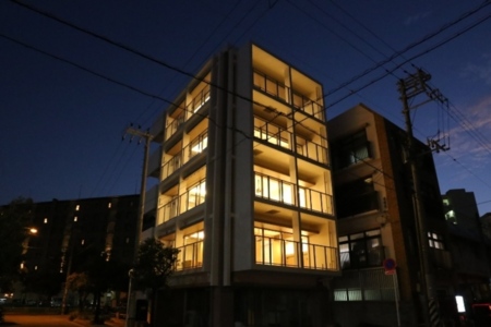 外観（夜）