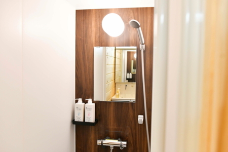 シャワールーム完備（2カ所有）