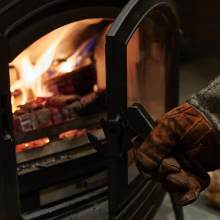 パチパチはじける音に耳を澄まして