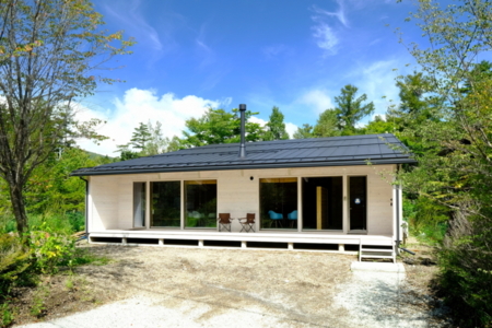 お車は4台まで駐車可能