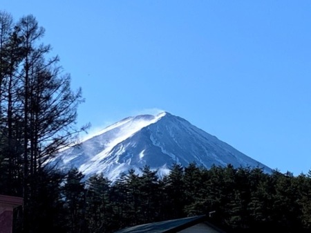 雪を被った富士山