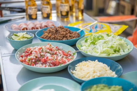 食器・調理器具・調味料あり