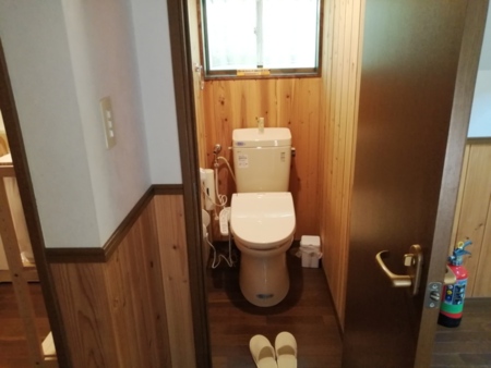 トイレはウオシュレット付きです