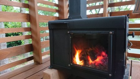 自作の薪ストーブ