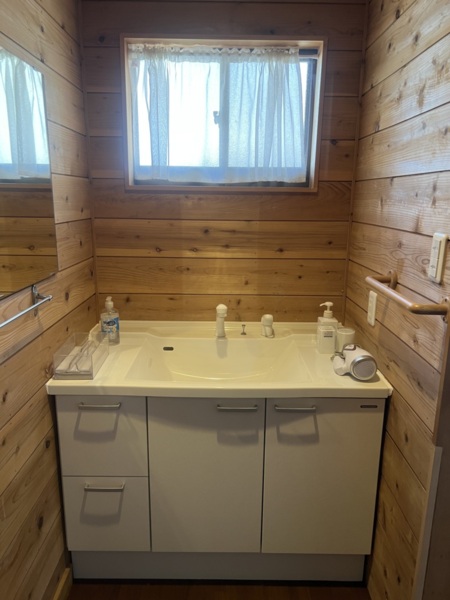 2023年3月　洗面化粧台交換しました