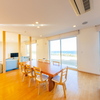 ダイニングルームから海が一望