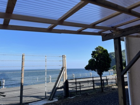 オーシャンフロントコテージ