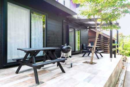 車通りのない静かな別荘地