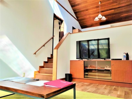 天井が高く明るい。開放感抜群！！