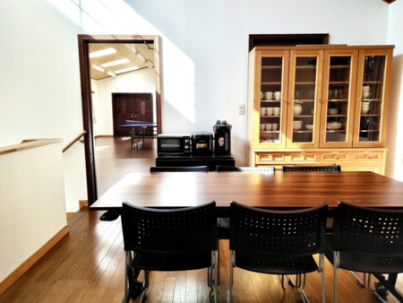 ダイニングセットは最大20名分