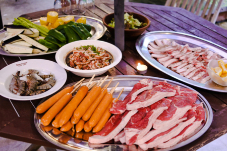 レストランレイクヒルBBQ例