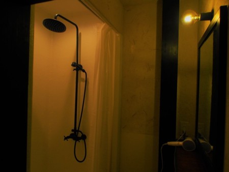 シャワールーム