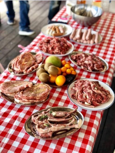 bbqは屋根付きテラスで