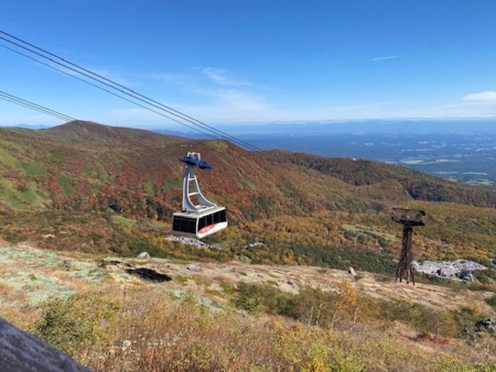 周辺施設　秋の那須岳ロープウエイ