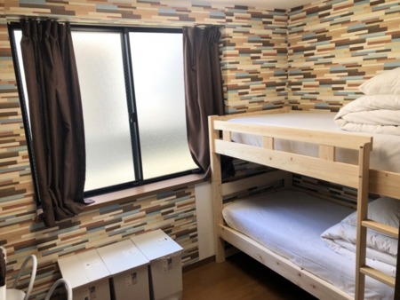 日差しがたっぷり入るお部屋です