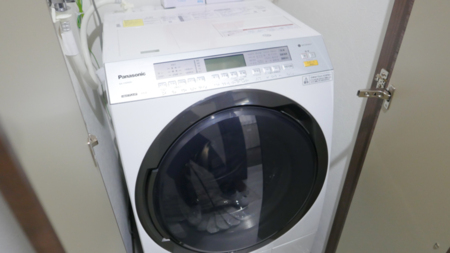乾燥機付きドラム式洗濯機を完備