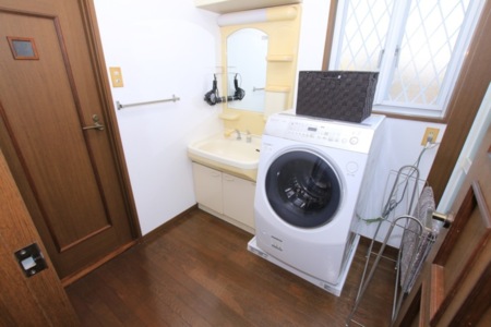 洗面台、洗濯機
