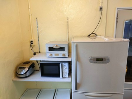 炊飯器　電子レンジ　トースター　冷蔵庫