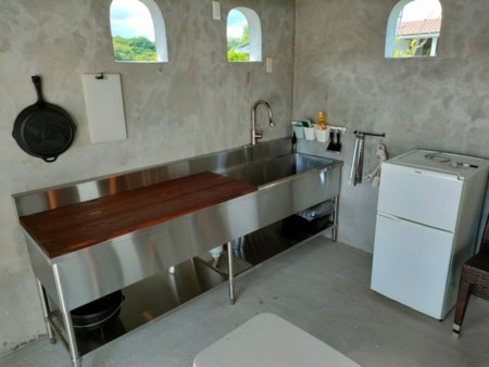 屋外キッチン　冷蔵庫