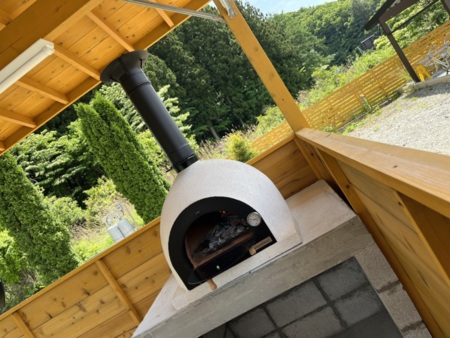 なんと石窯まで作っちゃいました！