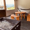 雨でもBBQできる広々ウッドデッキ