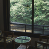 川を眺めながらゆったり過ごせる客室