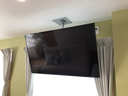 ４９インチテレビ