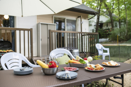 パラソル　デスク　チェア完備です