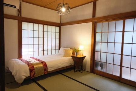 寝室2　シングルベッド