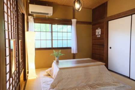 冬はこたつ！夏はローテーブル！